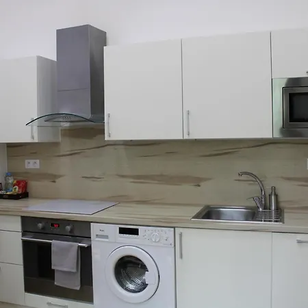 Lyly - Modern Apartment, Free Parking, Near The Metro Prague Extérieur photo