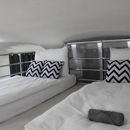 Lyly - Modern Apartment, Free Parking, Near The Metro Prague Extérieur photo