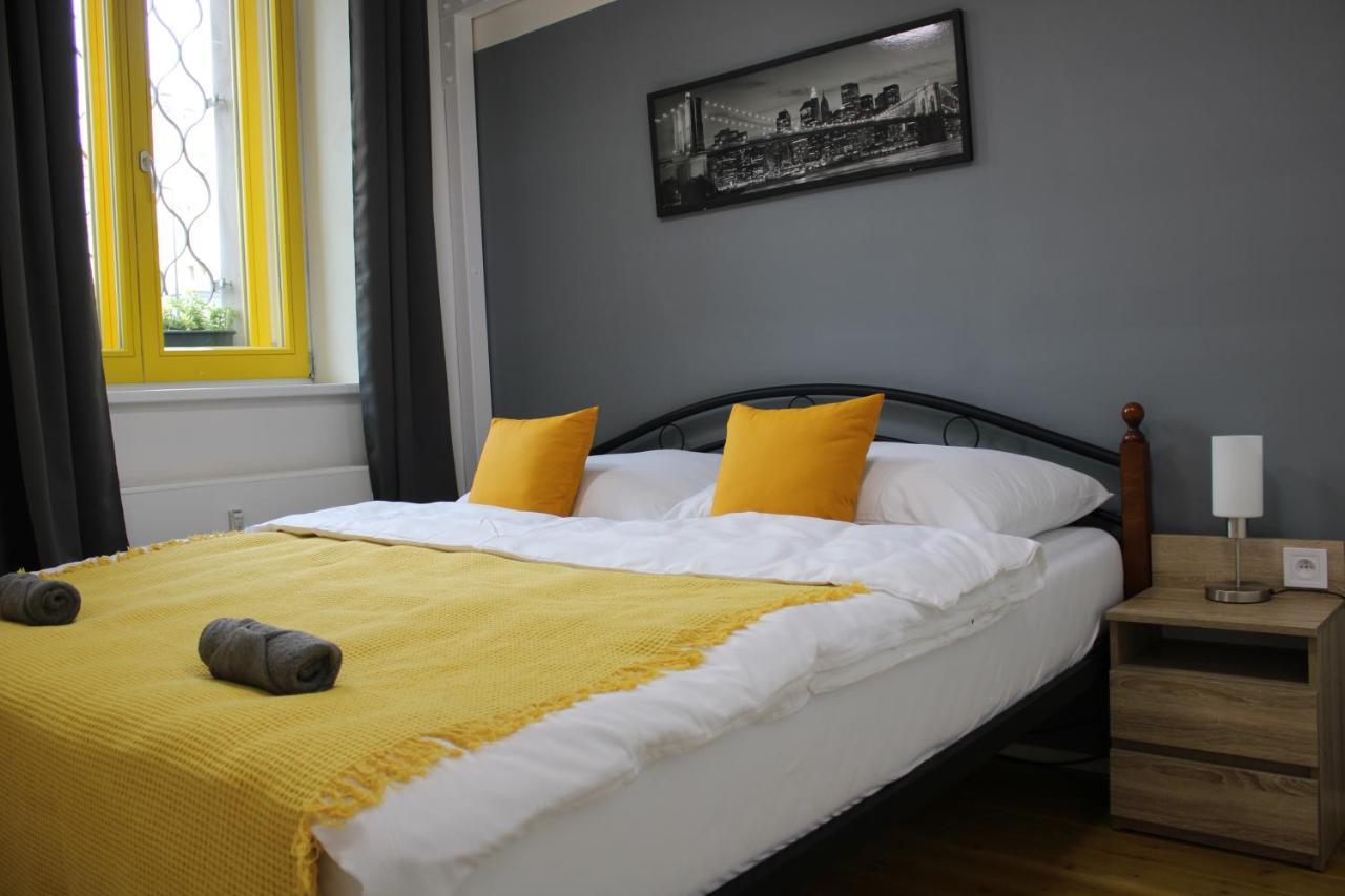 Lyly - Modern Apartment, Free Parking, Near The Metro Apartment Prag