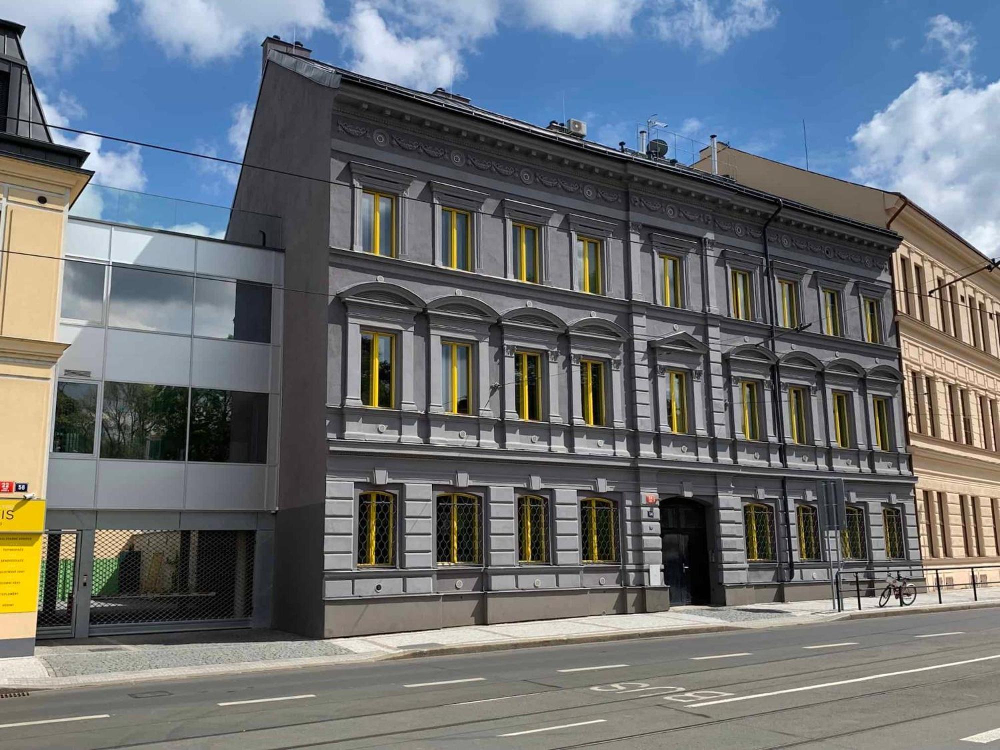 Apartment Lyly - Modern Apartment, Free Parking, Near The Metro Prag